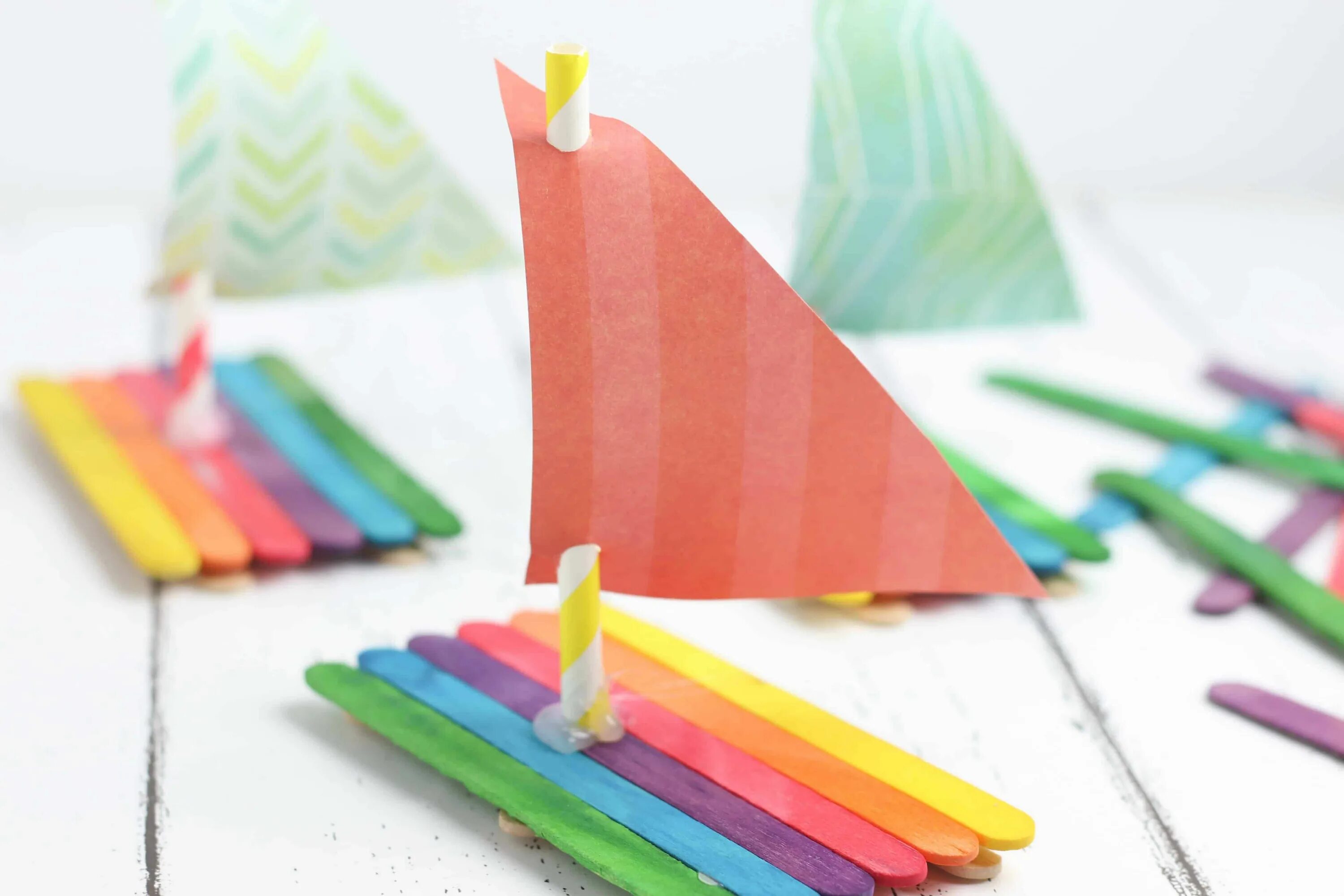 Easy craft. Sail Boat Craft for Kids. Popsicle Stick Table Craft for Kids. Popsicle Rainbow Craft. Craft Bèer детское.