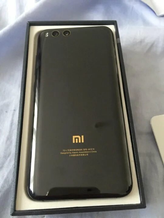 Xiaomi mi 6 128gb купить. Xiaomi mi 6 Ceramic Edition. Xiaomi mi6 керамика. Xiaomi mi 6 Ceramic Special Edition. Смартфон с 126 гигабайтами.