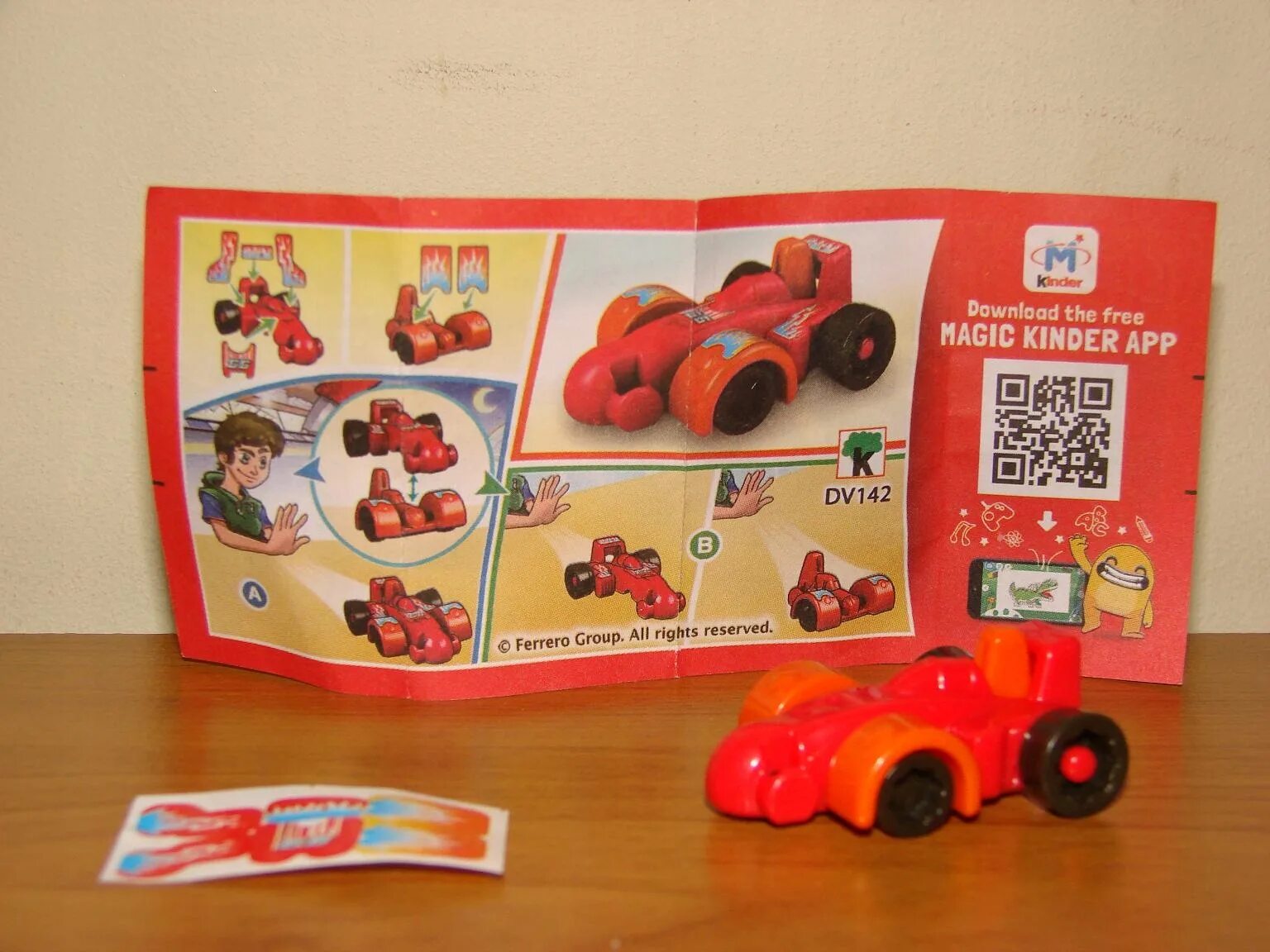 Kinder car. Киндер машинки спринт. Sprinty Киндер машинки. Киндеры сюрпризы машинки.