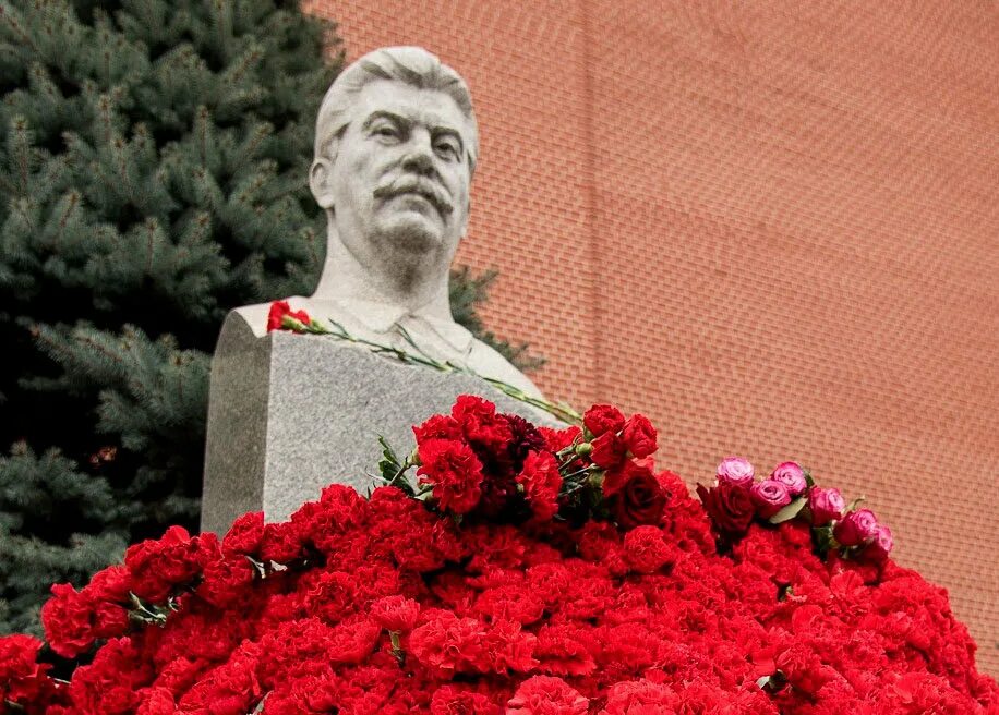 21 апреля день рождения сталина. Иосиф Виссарионович Сталин. Два дня рождения Сталина. 75 Летие со дня рождения Сталина в Китае. 70 Летие Сталина в Югославии.