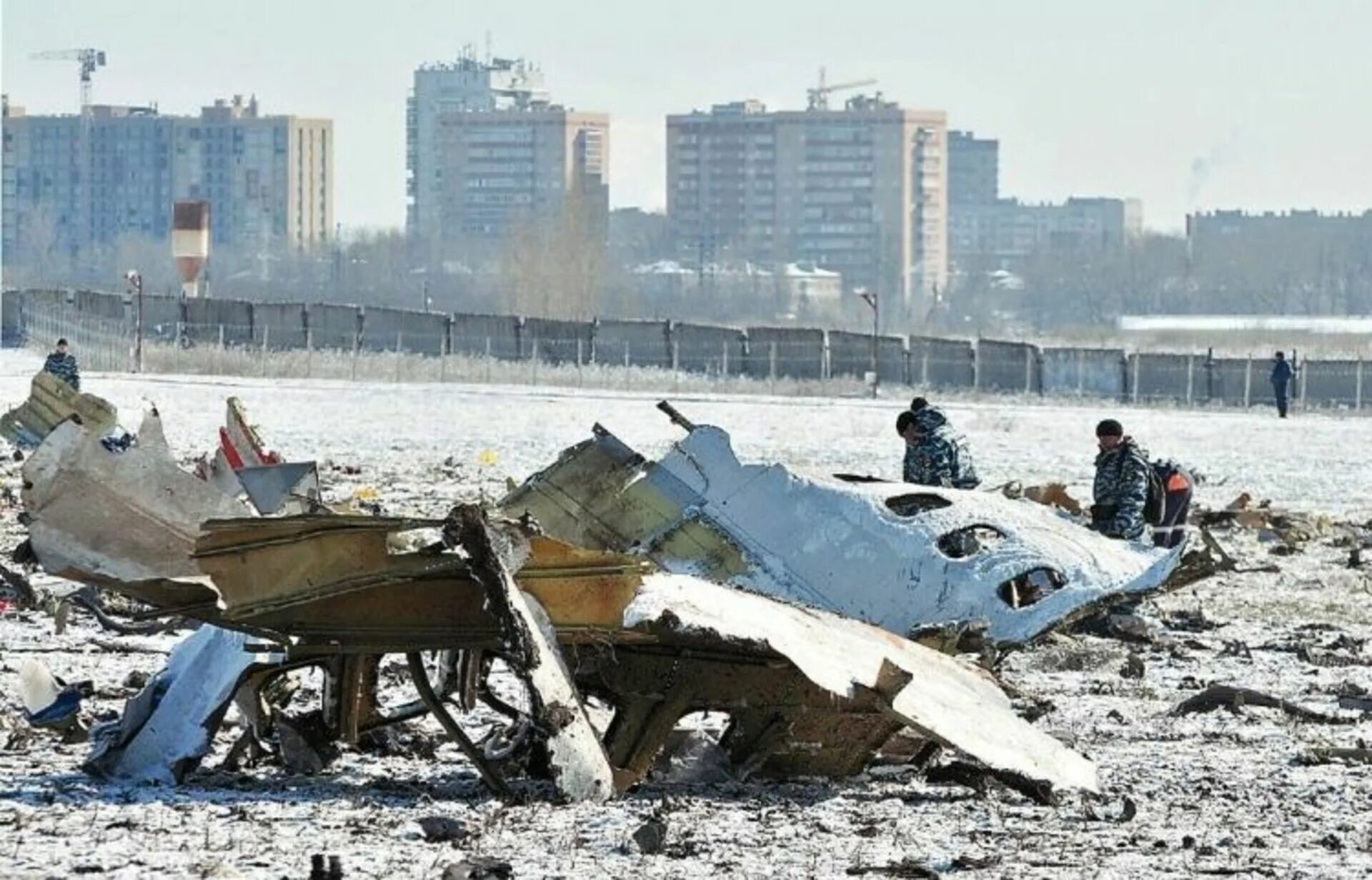 Какой самолет упал сегодня. Flydubai катастрофа в Ростове. Flydubai Ростов на Дону крушение. Крушение Boeing в Ростове-на-Дону. Крушение Боинга 737 в Ростове.