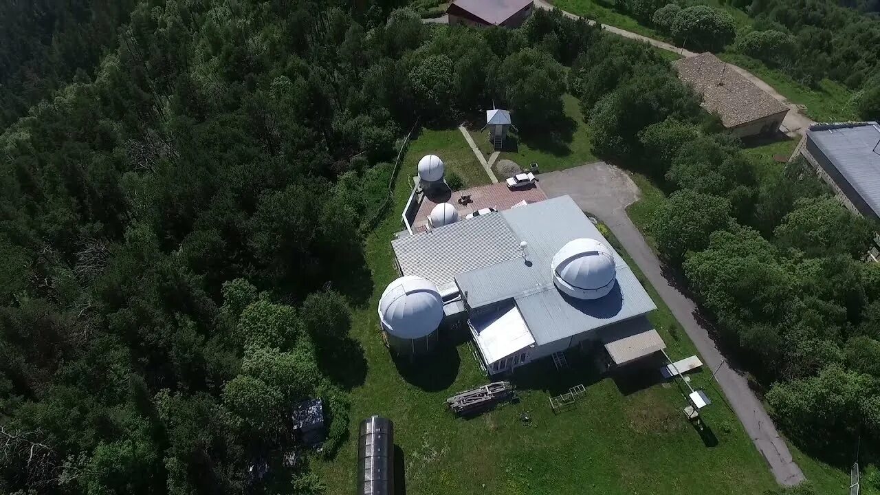 Архыз. Архыз горнолыжный курорт. Канатная дорога млечный путь архыз. Станция архыз. Архыз склон млечный путь.