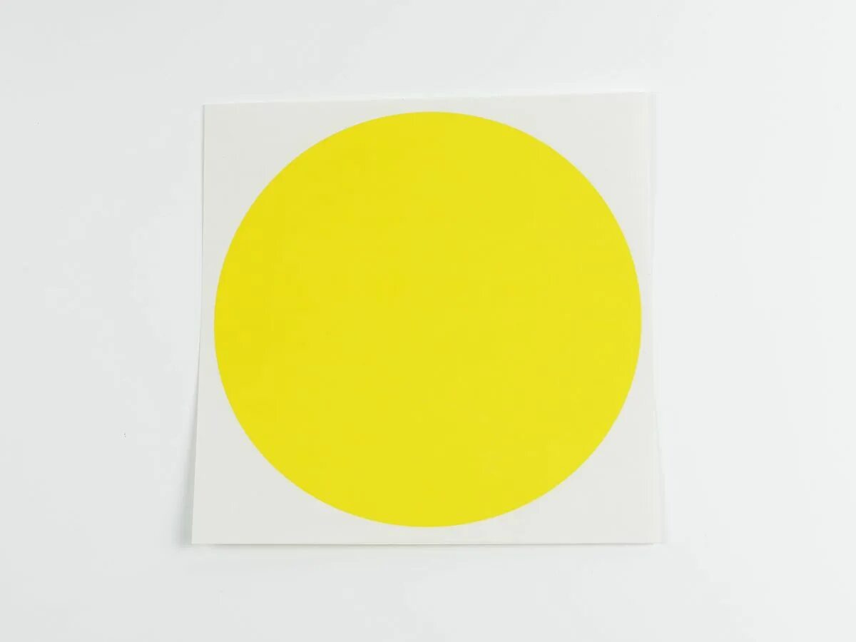 Желтый круг для слабовидящих. Желтые кружочки. Кружки желтые для слабовидящих. Круг желтый для инвалидов. Круг желтый лист