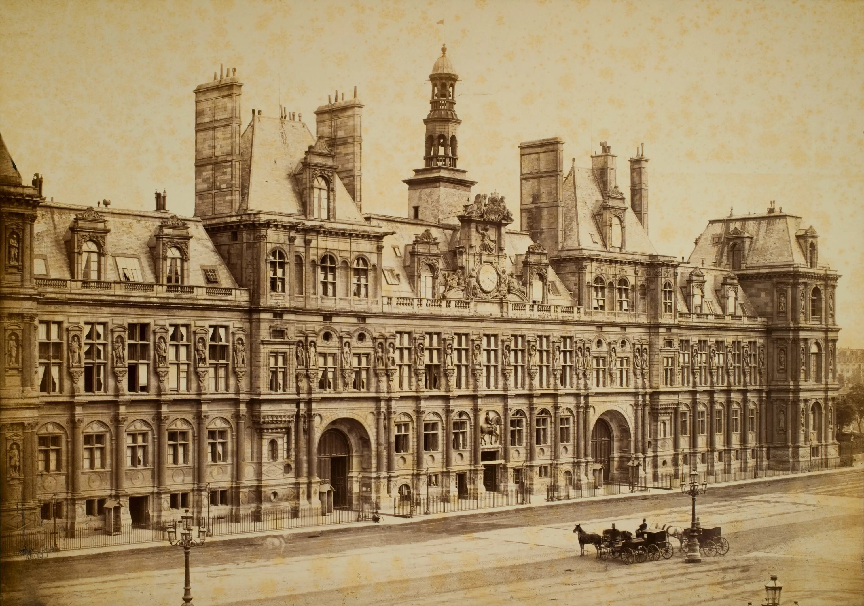 Париж 15 век собор парижской богоматери. Париж эйфель 1900. Гревская площадь в париже 16 век. Гревская площадь в париже 18 век. Архитектура парижа 18 века.