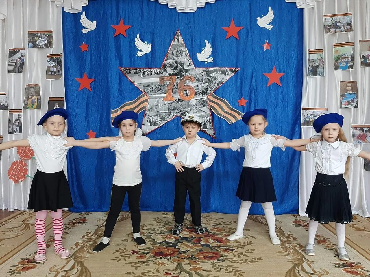 смешные конкурсы на 23 февраля для коллег. сценка на 23 февраля в школе. веселый сценарий на 23 февраля. песни переделки на 23 февраля. сценарий сценки на 23 февраля.