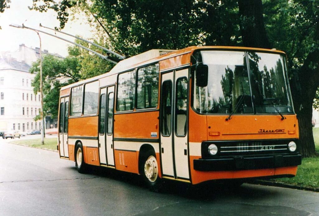 Первый автобус 80. Троллейбус Икарус 260. Икарус 280т. Икарус 260. Троллейбус Икарус 280т.