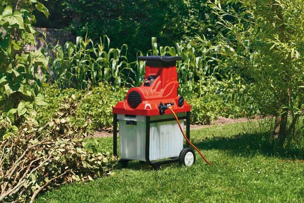 Какой садовый измельчитель. Bosch измельчитель садовый axt 2000. измельчитель садовый mtd. измельчитель веток mtd. измельчитель садовый gy6000.