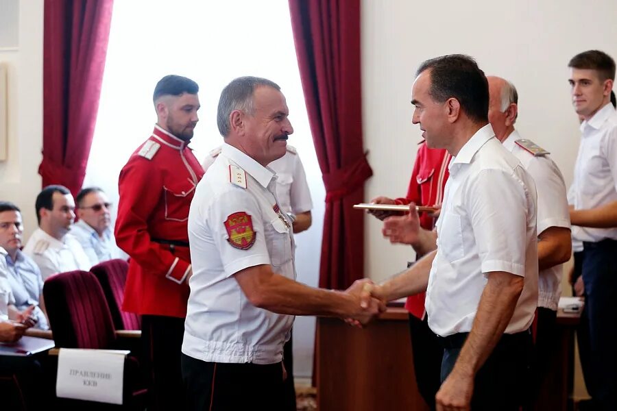 Департамент казачества краснодарского. Виктор верзунов атаман. Атаман казачьего войска город майкоп. Казаки кубанского казачьего войска. Департамент казачества краснодарского.