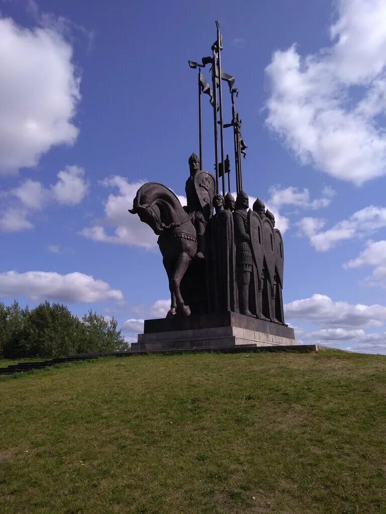 псков монумент. псков гора соколиха памятник александру невскому. александр невский памятник в пскове. памятник александру невскому в пскове. псков монумент.