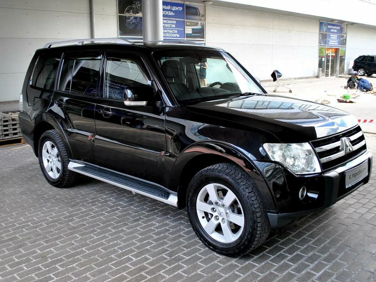 Митсубиси паджеро бензин купить. Mitsubishi Pajero 4 2010. Митсубиси Паджеро 4 2010г. Митсубиси Паджеро 4 2010 чёрный. Mitsubishi Pajero 4 3.8.