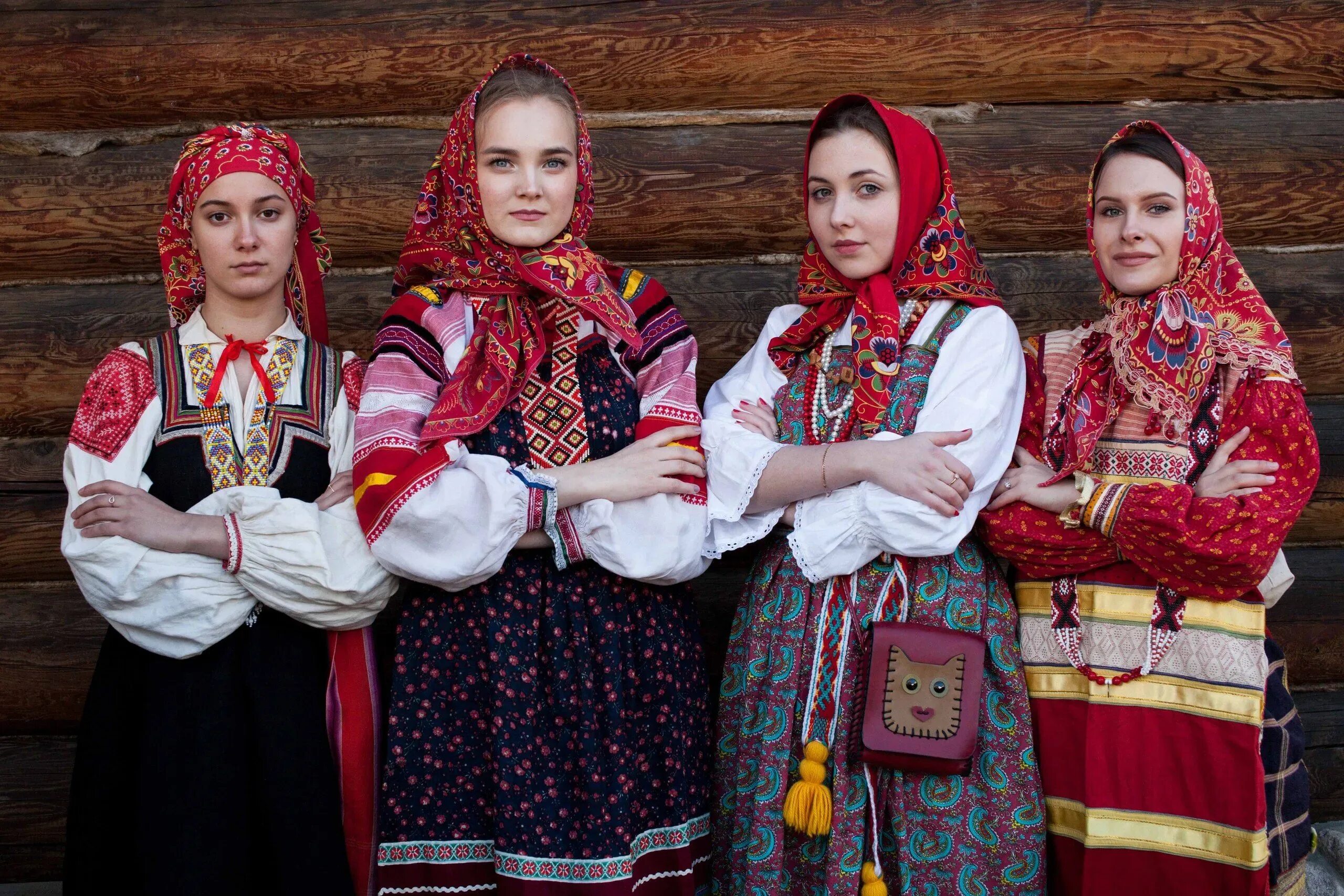 Традиционный русский костюм. Национальная одежда русских. Традиционный русский костюм. Русский национальный костю. Русский народный костюм.