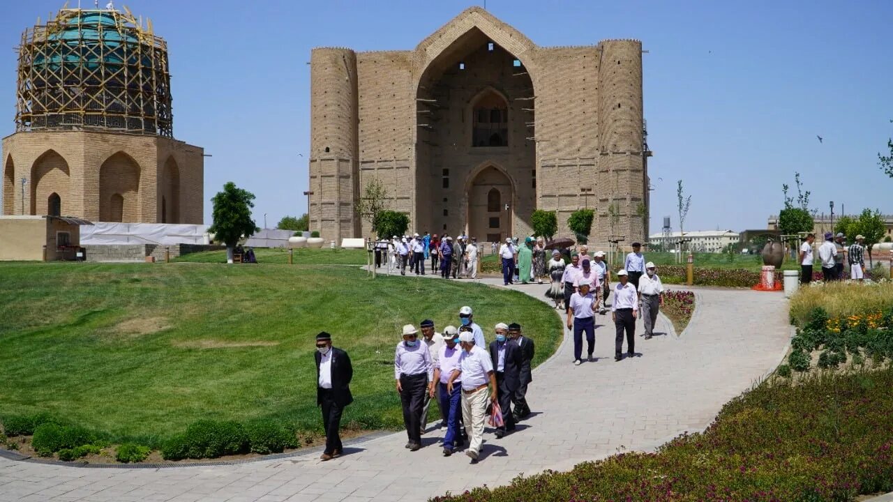 Түркістан пагода 10. Риксос туркестан отель. Түркістан пагода 10. Туркестан природа. Ясави храм.