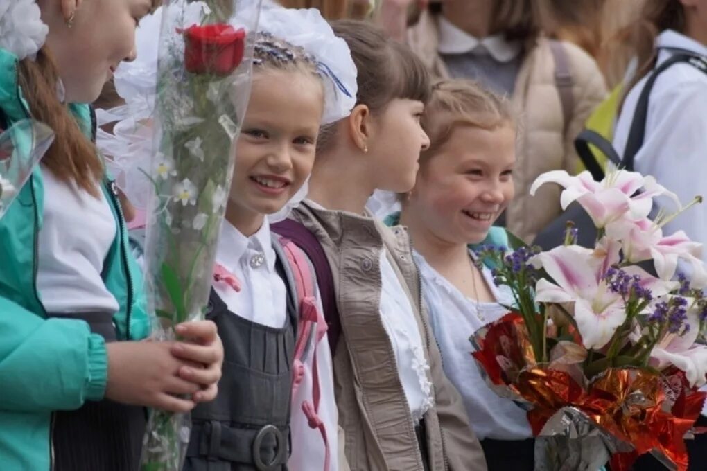 1 сентября иваново мероприятия. 33 лицей город иваново. Открылась новая школа луховицы на стадионе фото. Урок мужества на 1 сентября. Мероприятие иваново.