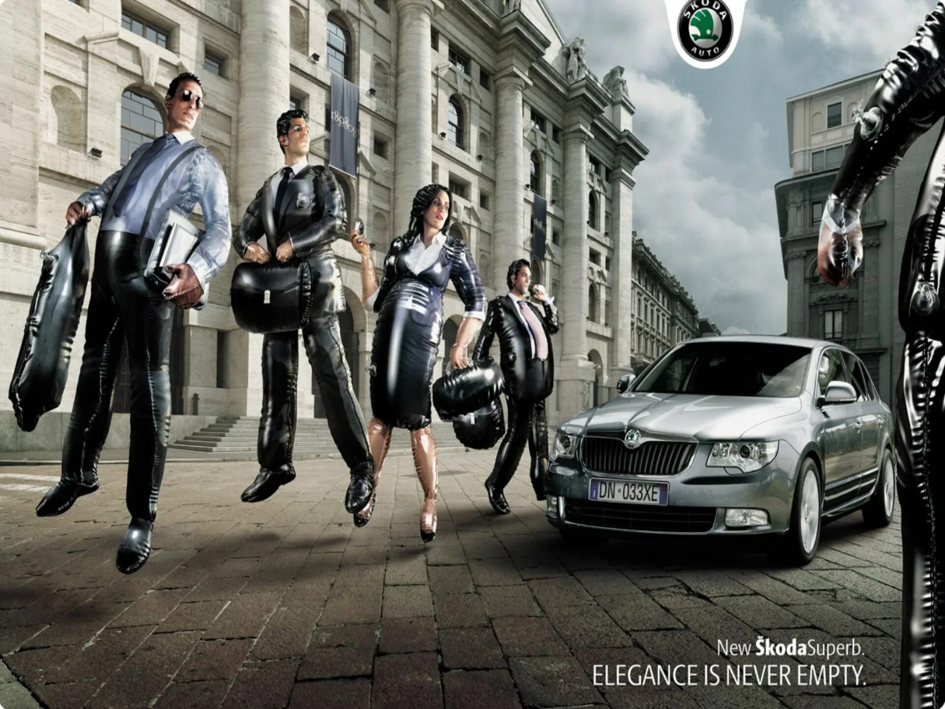 Реклама 4 пятерки. Креативная реклама Skoda. Рекламные плакаты Skoda. Шкода реклама. Рекламные плакаты Skoda современные.