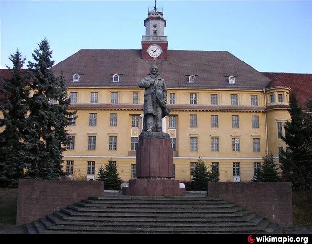 Полк охраны штаба гсвг вюнсдорф. Группа советских войск в германии. Вюнсдорф полк охраны 80340. Потсдам 1986. Штаб гсвг.