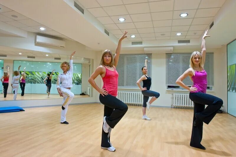 Спорт ул. Play Sport фитнес клуб. Зебра спорт 90 дней бесплатно.