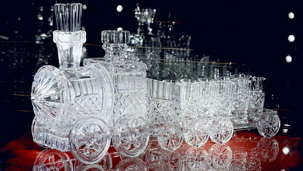 дятьковский хрусталь завод. дятьковский хрустальный завод музей хрусталя. дятьково. дятьковский хрустальный завод мачнев. музей хрусталя в дятьково.