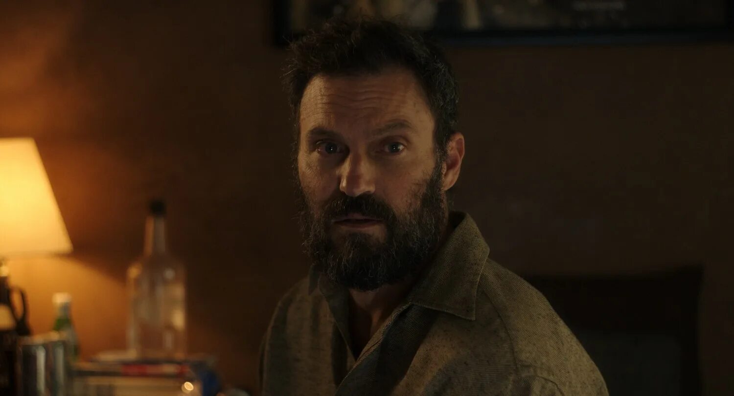 Stay the night 2022 постер. опасный свидетель фильм 2022. новые фильмы 2022. опасно урок (2022). опасный урок фильм 2022.