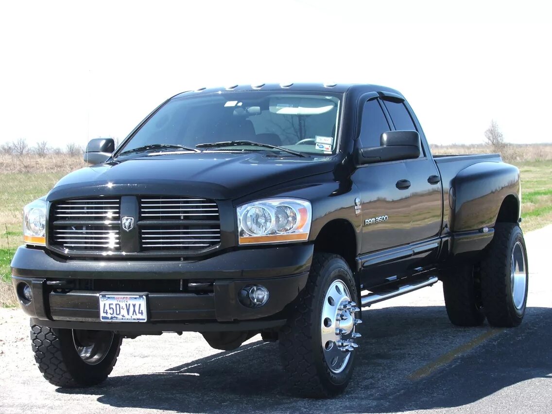 Додж дизель купить. Dodge Ram 3500 Diesel. Dodge Ram 3500. Додж рам 3500 дизель. Dodge Ram 6.7.