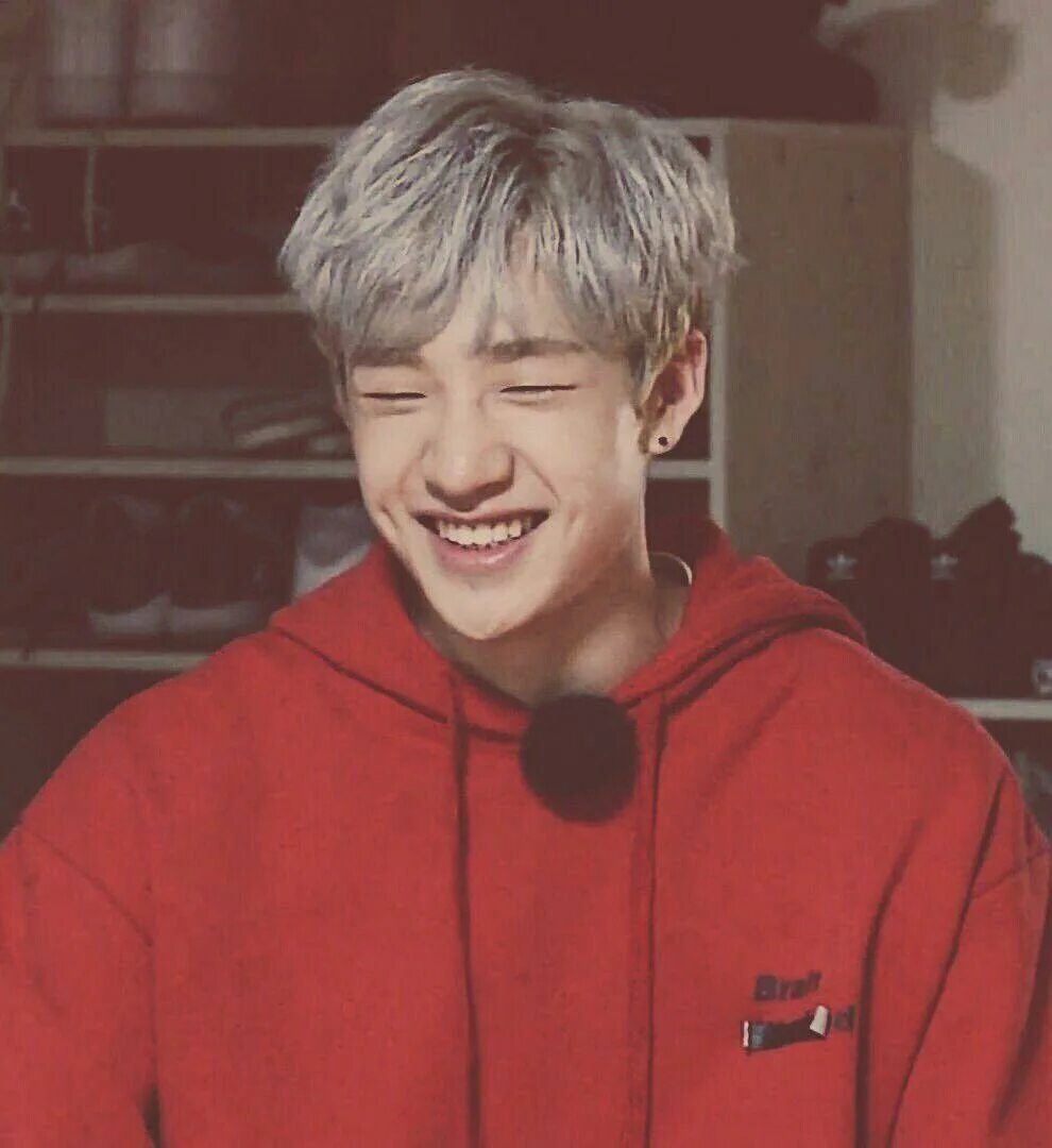 Как зовут бан чана. Stray kids бан чан. кристофер банчан. бан чан из stray kids эстетика. бан чан stray kids блондин.