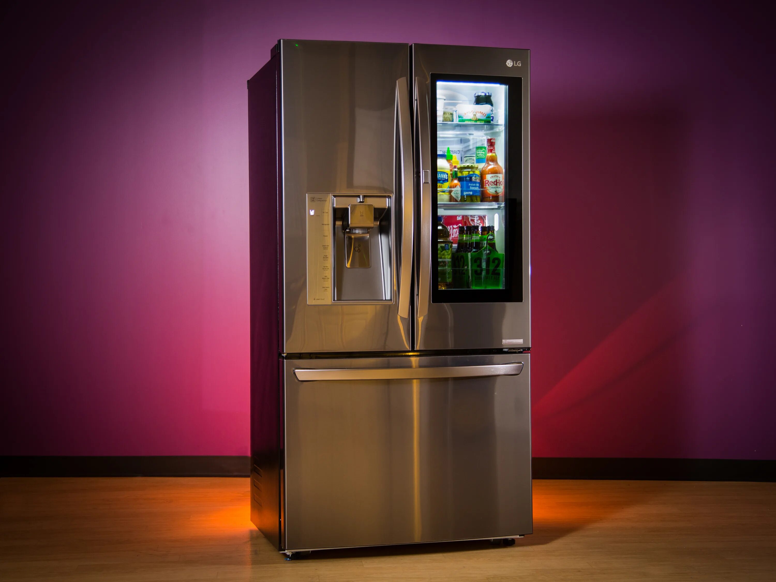 Холодильник это. LG Smart Refrigerator холодильник. LG холодильник Smart THINQ. LG instaview. Холодильник LG Door in Door.