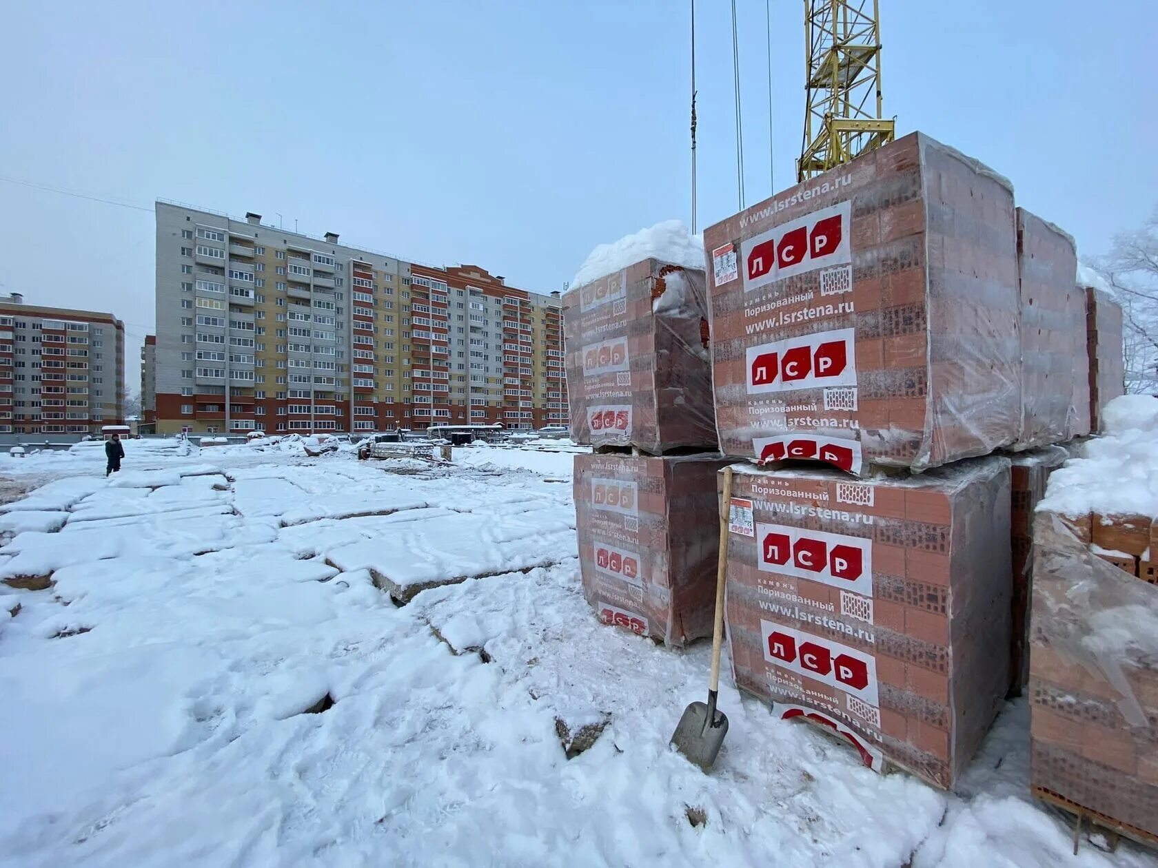 Дом 5 стройка. Дом 5 стройка. Новостройки. Многоквартирный дом ярославское шоссе сергиев посад. Стройка многоэтажка вид.