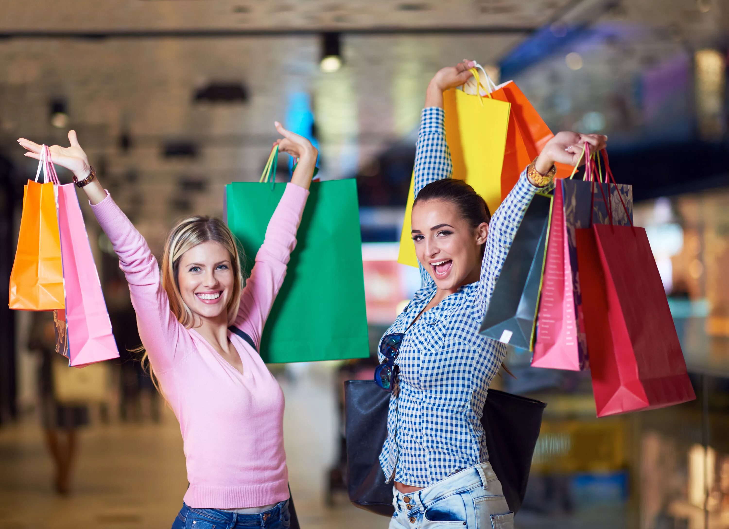 Shopping u. Девушка с покупками. Летний шоппинг. Фотосессия шоппинг. Девушка шоппинг.