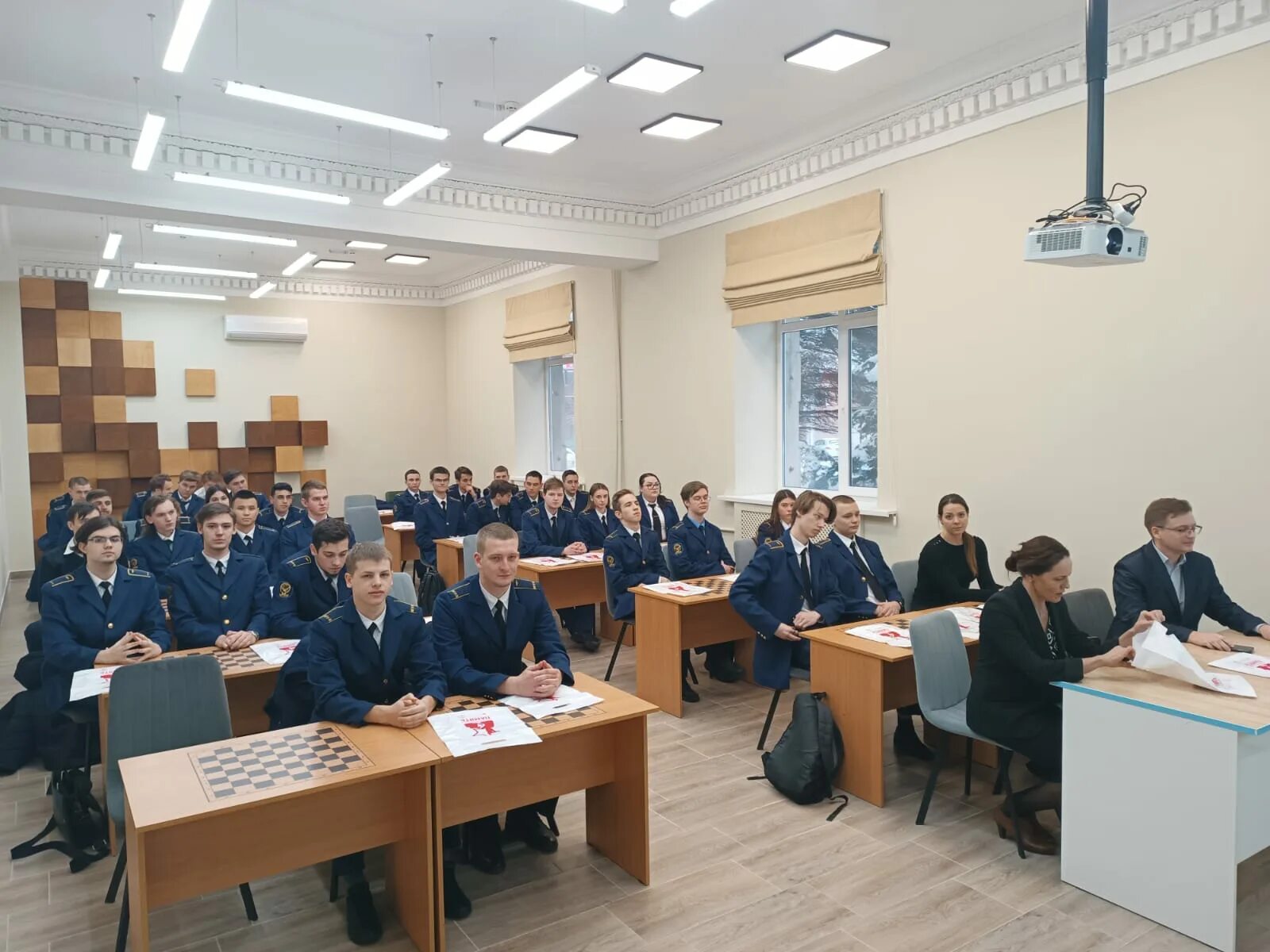 Студенты мгту га. Мгту га форма студентов. мгту га зимняя форма студентов. мгту гражданской авиации головинский заброшка.