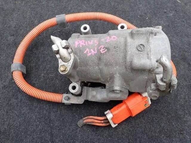 Золотник кондиционера приус. Фишка компрессора кондиционера приус 30. Компрессор кондиционера приус. Компрессор кондиционера prius 30. Компрессор кондиционера тойота приус 20.