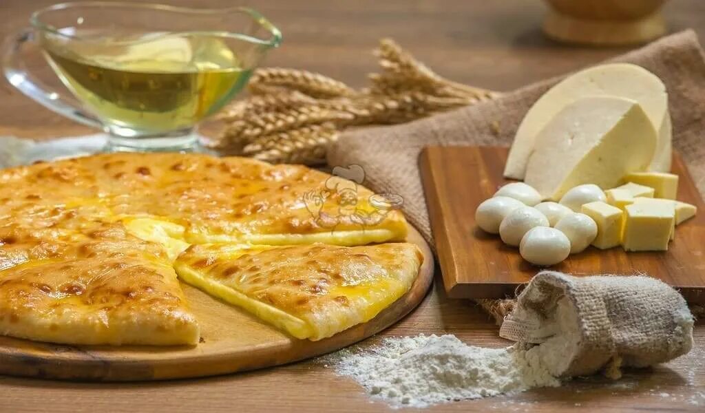 Как называется пирог с сыром. Пирог четыре сыра. три пирога. пирог три сыра. сырный пирог.