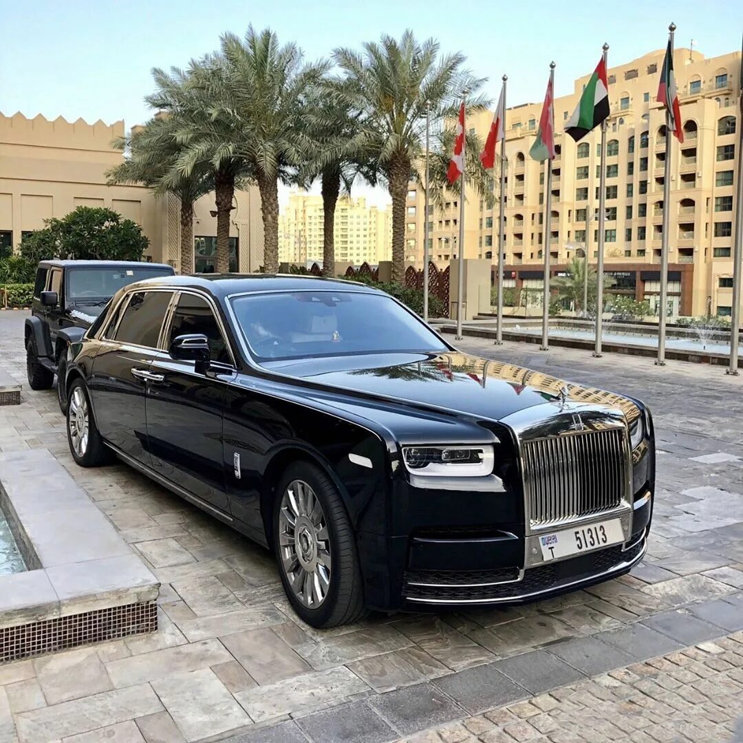 1 rolls royce. Роллс Ройс Фантом. Rolls Royce Phantom 2019. Rolls-Royce Phantom VIII. Rolls Royce Phantom 8.