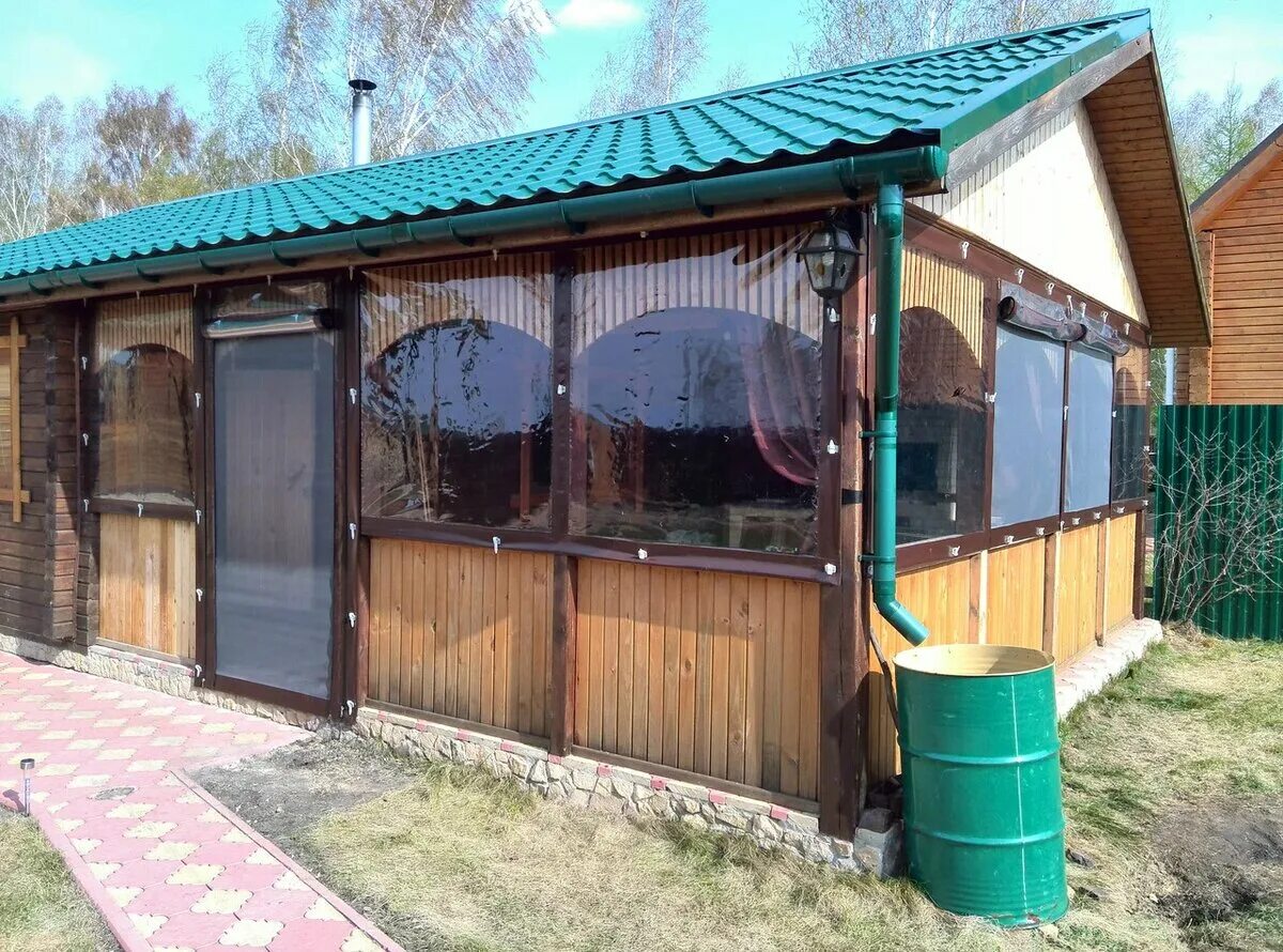 Мягкие окна для беседок. Пленка для беседки. Мягкие окна из пленки пвх 700 мкм. Мягкие окна в красноярске для беседок. Мягкие шторы для беседки.