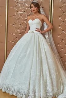 Пышное свадебное платье с корсетом