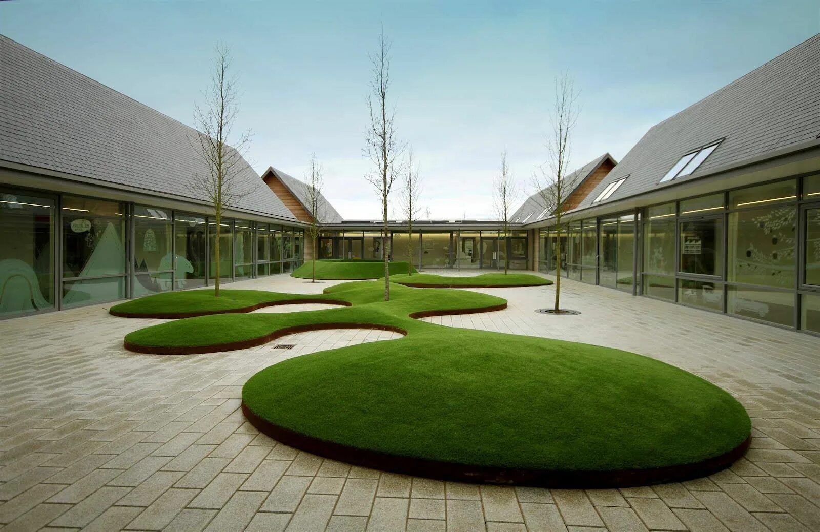 warrior square gardens - Google zoeken Courtyard gardens design, Courtyard desig