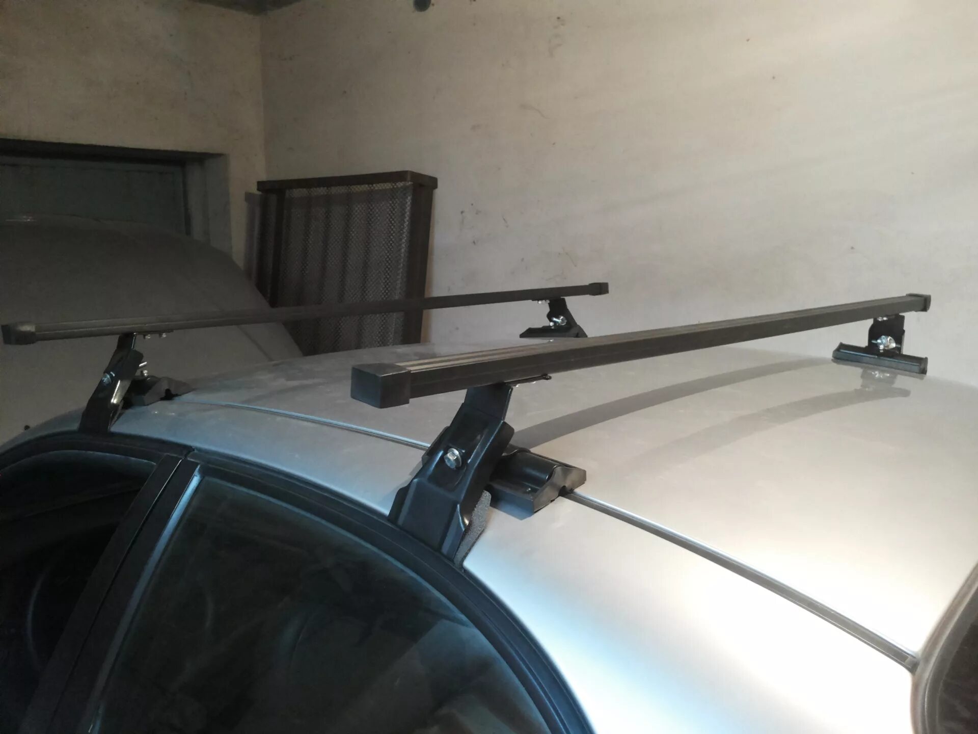 Багажник на крышу daewoo lanos. Багажник на крышу шевроле ланос 1. Багажник на крышу chevrolet lacetti. 692056lux. Chevrolet lanos багажник.