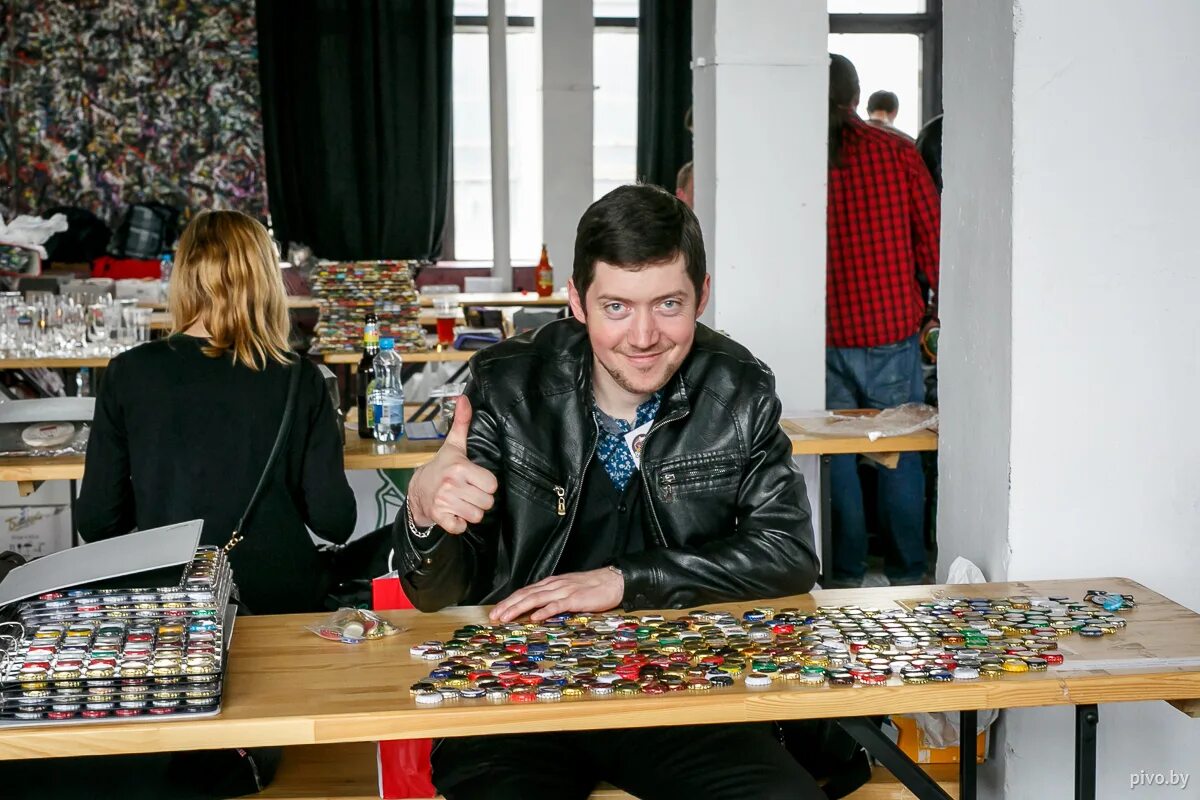 Клуб коллекционеров. Клуб коллекционеров москва. Встреча филателистам. Слёт коллекционер в тюмени. Коллекционер встреча.
