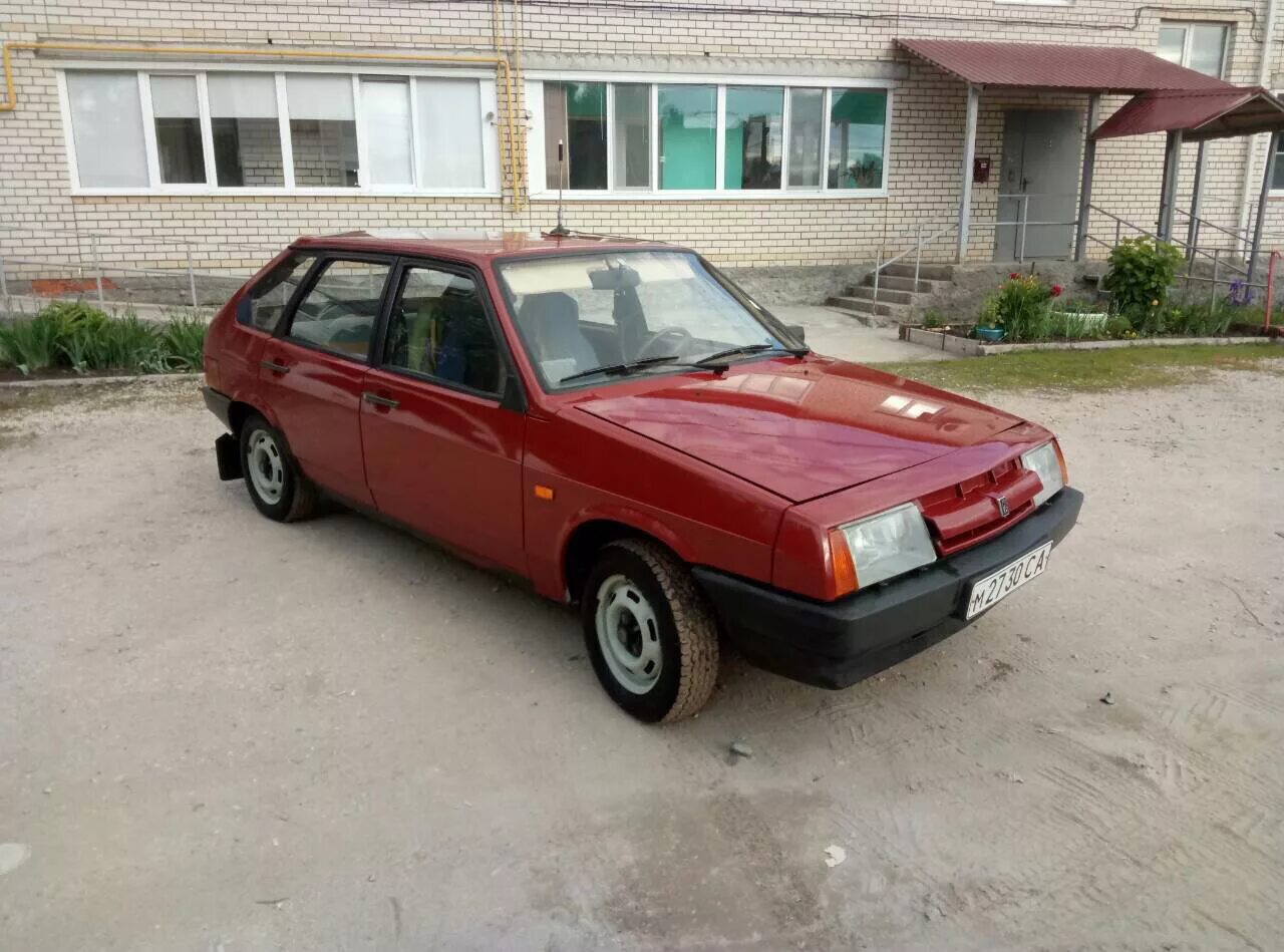 Ваз 2108 красная. Ваз 2108 1997. Ваз 2108 портвейн. Темный гранат цвет ваз 2108. Ваз 2108 ssr.