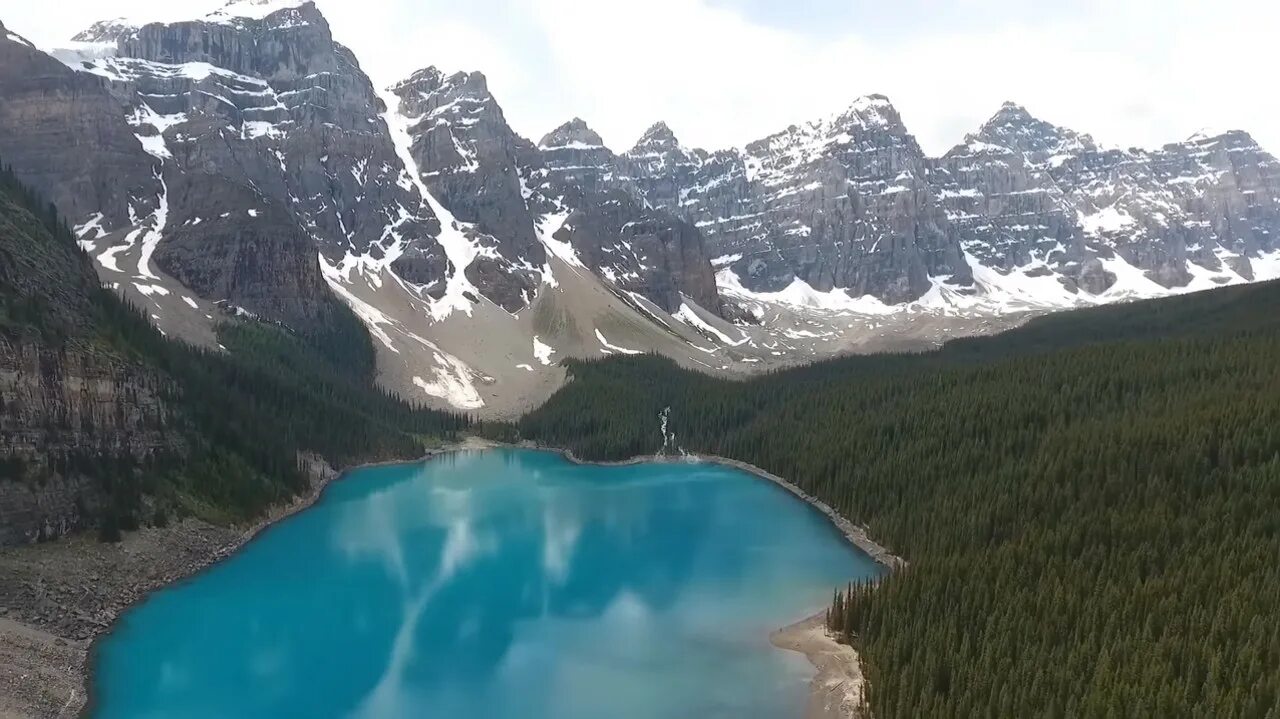 Ледниковое озеро морейн, канада. Озеро банф канада. Морена озеро. Озеро банф канада. Озеро морейн в канаде.