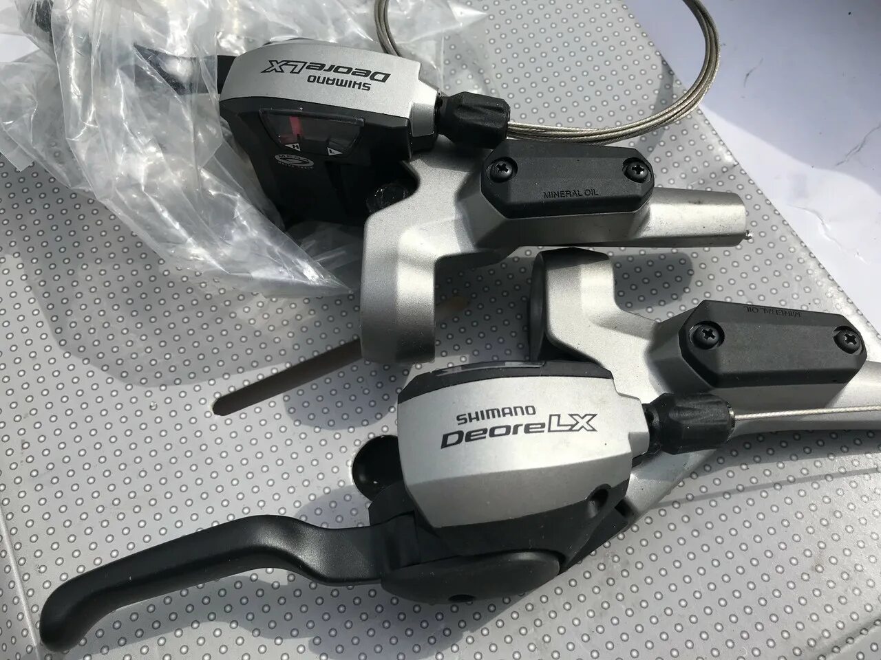Shimano ultegra di2 6770. Манетки dual control. Shimano 105 5800. Shimano sora dual control. Шифтер shimano deore 530.