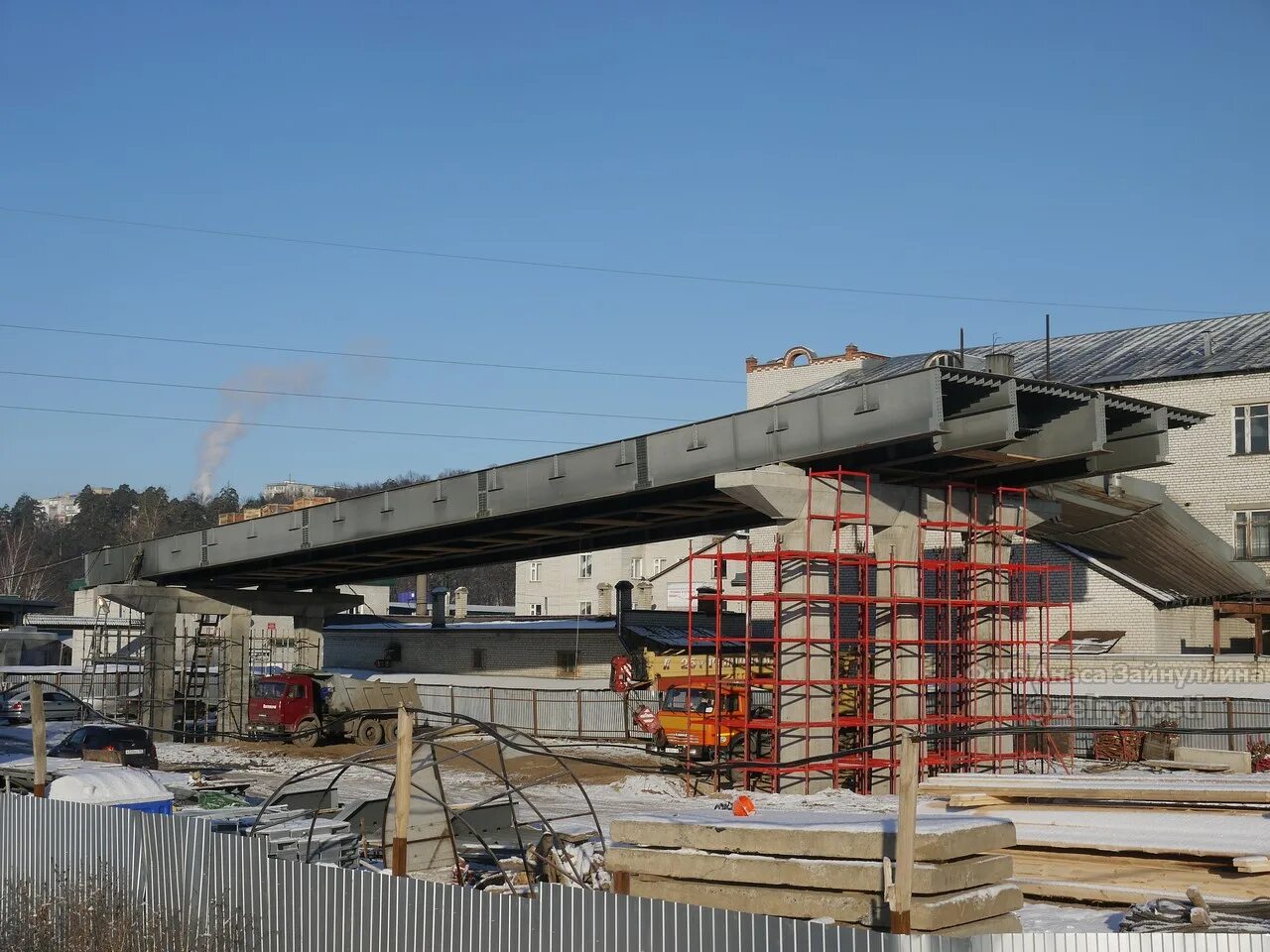 Второй пролет. Мост автомобильный в Зеленодольске. Уфа центры тракторостроительства и автомобиля строительство.