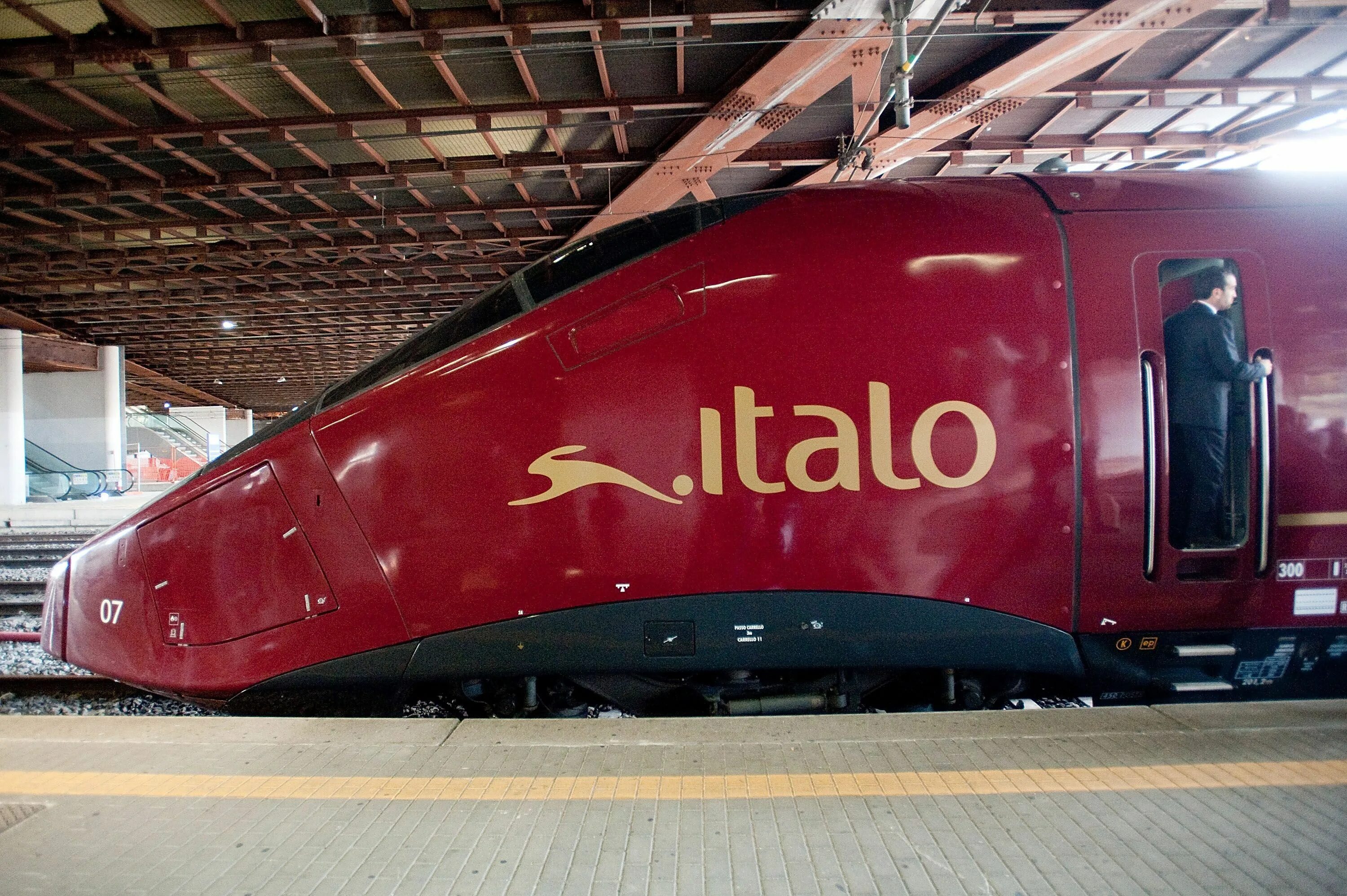 Скоростной поезд Италия Italo. Итало поезда в Италии. Италотрено.