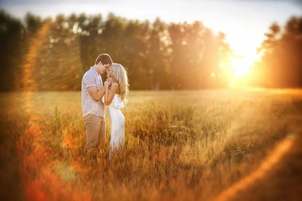 песня про коня слова. выйдем в поле вдвоем. выйдем в поле вдвоем. фотосессия пары в поле. фотосессия в поле.