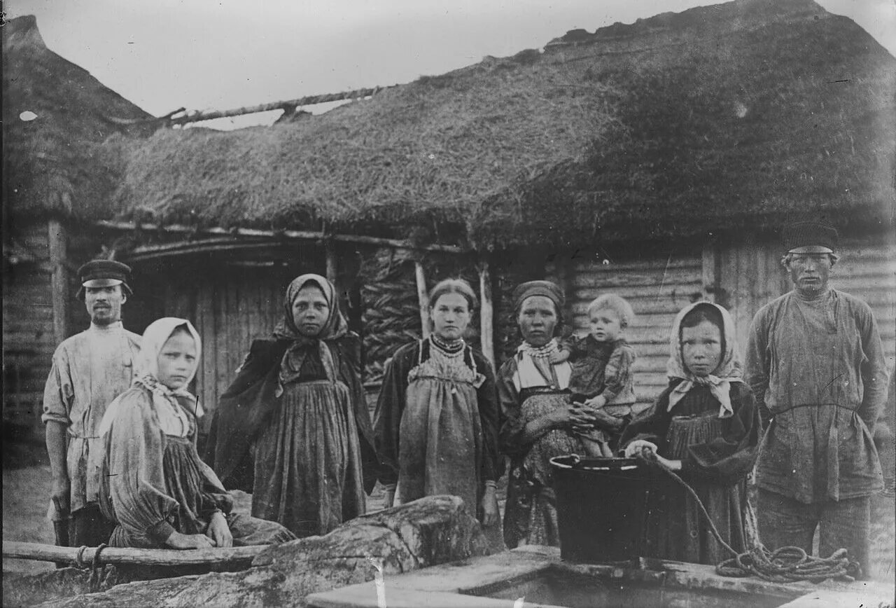 Как назывались крестьяне деревень. Зажиточные крестьяне 19 века. русские крестьяне 19 20 века. дальний восток 19 век переселение. рязанская губерния 19 век семья.