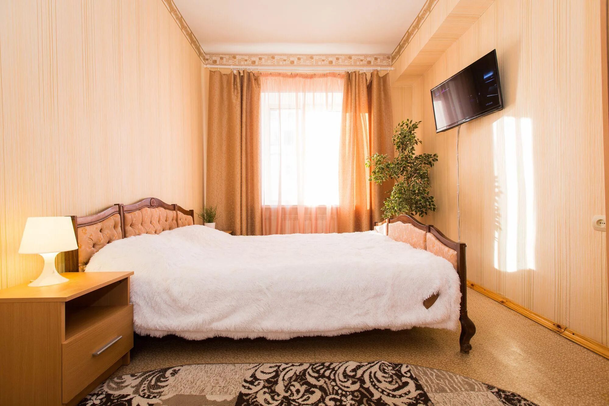 ялта тимирязева 35.