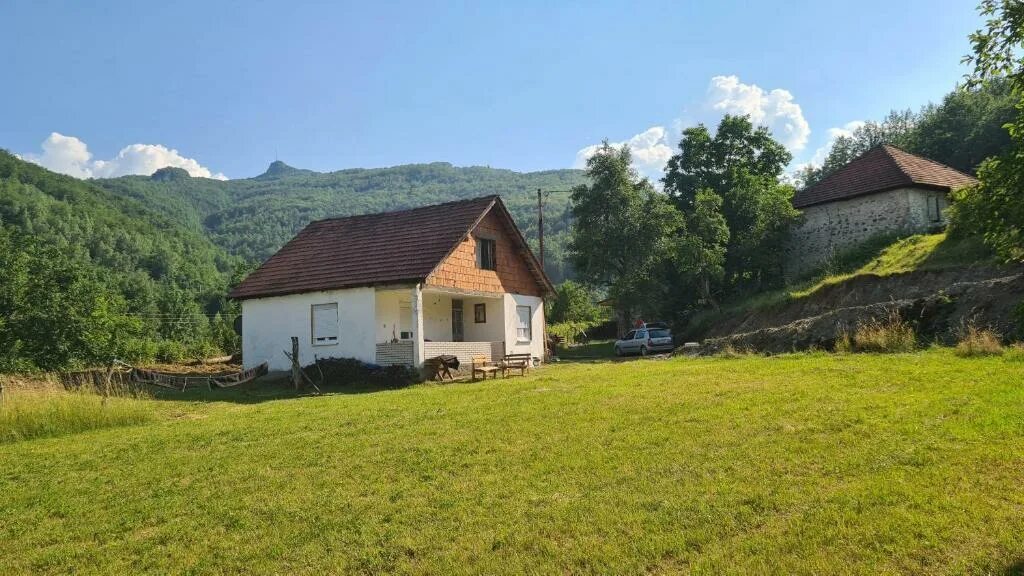 Quiet village. Андриевица. Краиште.