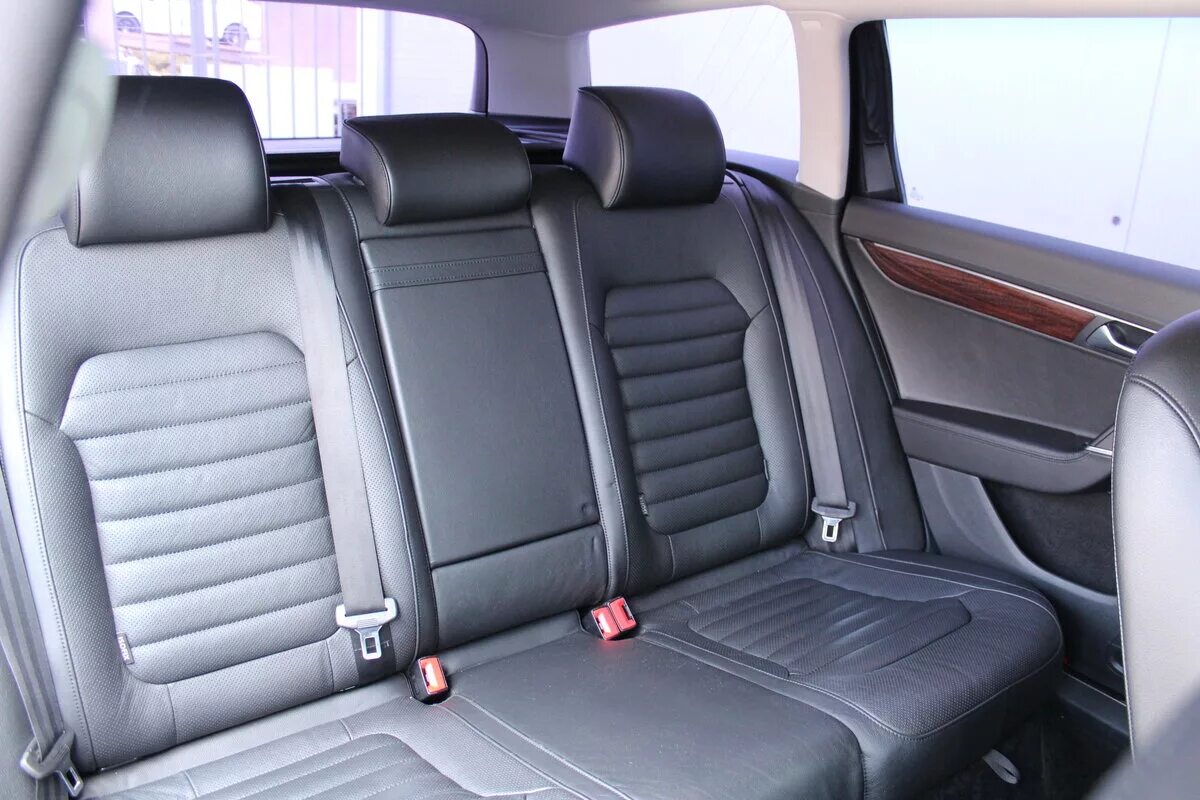 Passat 2021 салон сзади. Volkswagen passat 2021 салон сзади. заднее сидение пассат б7. Vw passat b8 салон сзади. Volkswagen passat alltrack салон.