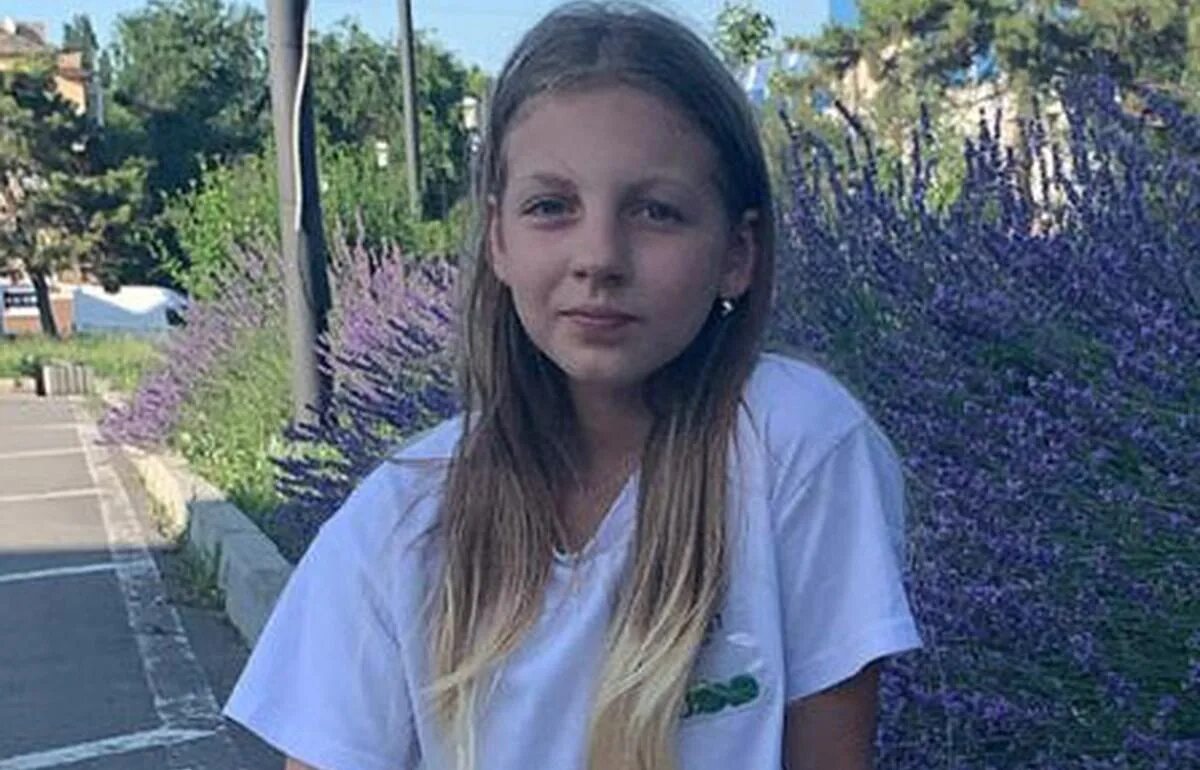 Нашли 12 летнюю девочку. 12 ле ние девочки. 12 летняя одарра живет. Надругательство над детьми. На мальчика напали азиатки.
