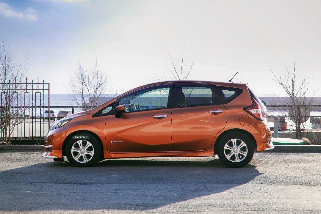 Ниссан е ноут. Nissan Note e-Power 2018. Nissan Note e13. Ниссан ноут гибрид.