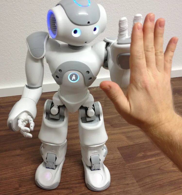 Робот. Маленький робот. Игрушка робот. Робот игрушечный. Можно роботы игрушки