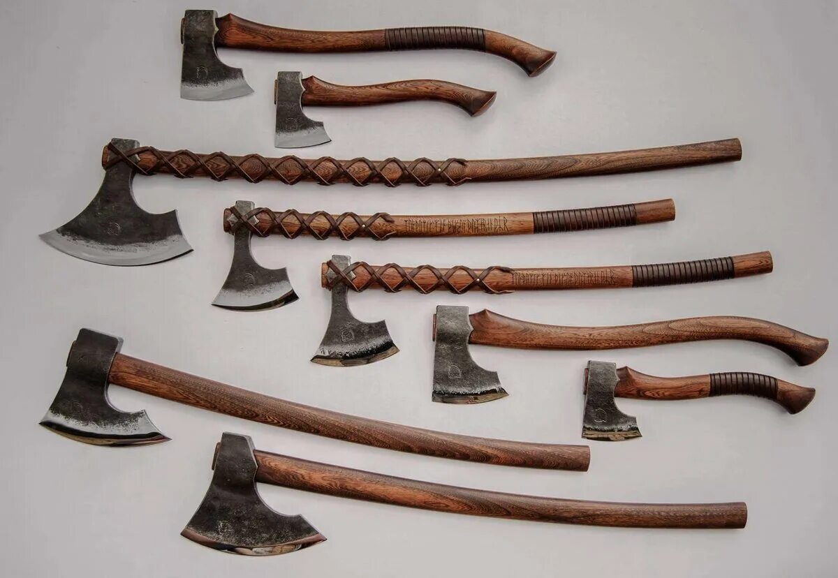 Алебарда (боевой топор) викинга. Топор дварфа. Боевой топор (battle axe). Колун оружие. Секира хальдора.